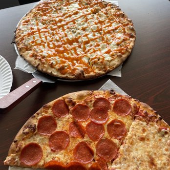 Basilico Pizza - Buffalo Chicken Pizza and Plain Cheese Pizza - Pizza Near Me - Mt Laurel Township, New Jersey Basilico Pizza - Buffalo Chicken Pizza and Plain Cheese Pizza - Pizza Near Me - Mt Laurel Township, New Jersey