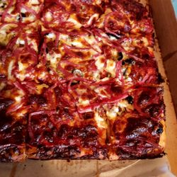 Wedgewood Fernando's Pizza - Austintown - Last burnt pizza I will not buy again.  Another time the center was soggy.  Quality has gone done. Not worth the money.  Lacks pride.
