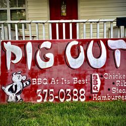 Pigout Barbeque - Dining room was closed/staffing shortage, place your order, pull forward and they bring your food out to you. Well worth the wait.
