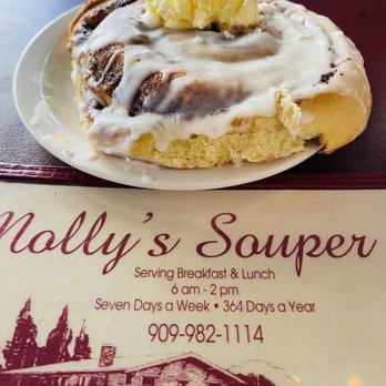 Molly's Souper - Cinnamon roll is sooooo good! - Breakfast & Brunch Near Me - Upland, California