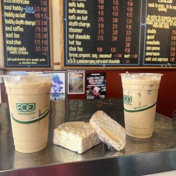 Broadway Café - Irish cream lattes with a lemon cake and rice crispy treat - Coffee & Tea Near Me - Kansas City, Missouri Broadway Café - Irish cream lattes with a lemon cake and rice crispy treat - Coffee & Tea Near Me - Kansas City, Missouri