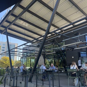 Shake Shack Austin, Domain - outdoor patio - Burgers Near Me - Austin, Texas Shake Shack Austin, Domain - outdoor patio - Burgers Near Me - Austin, Texas
