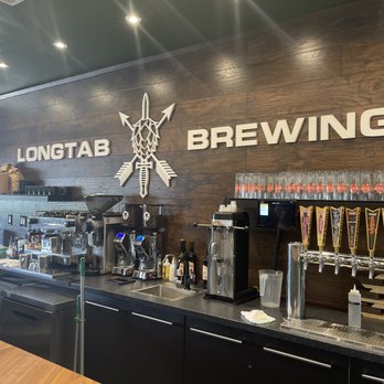 Longtab Brewing - Bar area - Brewpubs Near Me - San Antonio, Texas