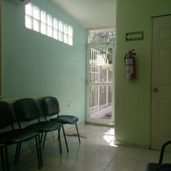 Centro Odontologico - Sala de espera centro odontologico con aire acondicionado