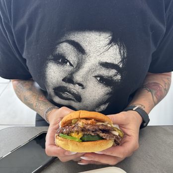 Sign Smash'd Burger - Bomb burger - Burgers Near Me - Orange, California