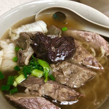 寶記粉麵牛什專家 - Beef Brisket with Fish Purée and Beef Tripes - Congee Near Me - Hong Kong, HK