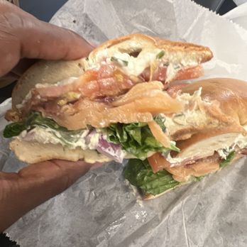 Muffin House Cafe - Smoked salmon sandwich (custom) - Cafes Near Me - Mendon, Massachusetts