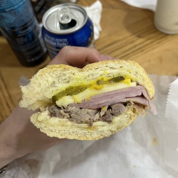 Las Olas Cafe - Cubano Sandwich - Cuban Near Me - Miami Beach, Florida