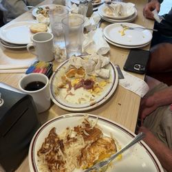 Huddle House - Cleaned plates