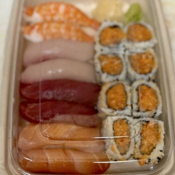 Lobster Place - Large Maki & Nigiri Box - Seafood Markets Near Me - New York, New York