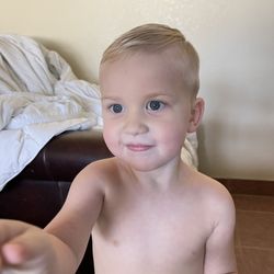 Jojo's Believe it or Knot Salon