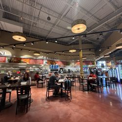 Angelo Caputo's Fresh Markets - Dine in food court