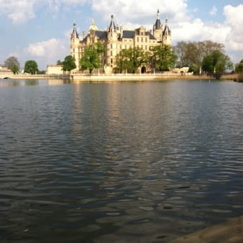 Schloss Schwerin - Castles Near Me - Schwerin, MV