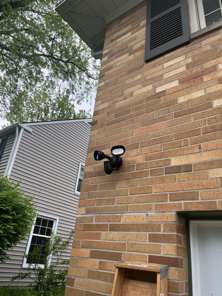 Slide of The Handy Dude