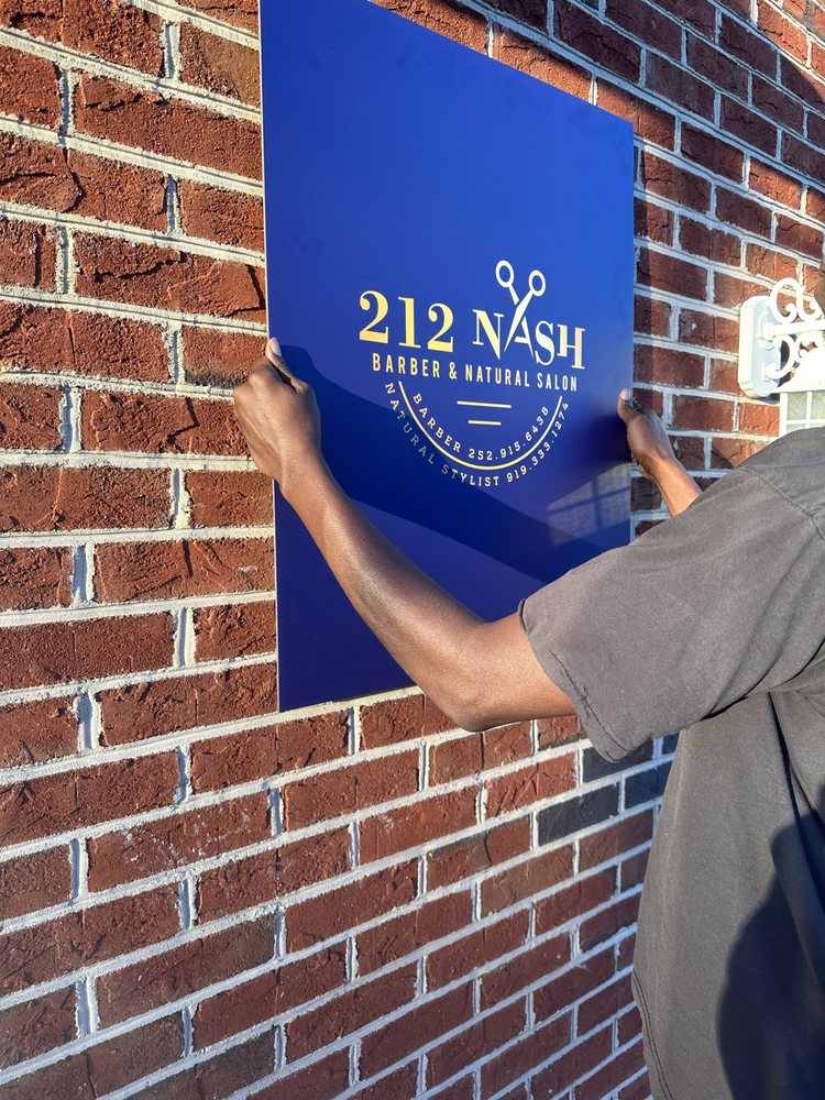 212 Nash Barber & Natural Salon Logo