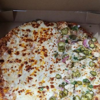Palio's Pizza Cafe - Half Quattro Formaggio Pizza and half Scorcher Pizza - Italian Near Me - Fort Worth, Texas Palio's Pizza Cafe - Half Quattro Formaggio Pizza and half Scorcher Pizza - Italian Near Me - Fort Worth, Texas