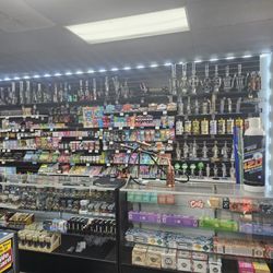 LG Smoke Shop - Counter just to the right of the entrance