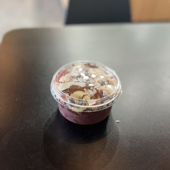 Twenty Two Juice Bar @ Fishers, IN - Cocoa Aa Bowl (12 oz) - Juice Bars & Smoothies Near Me - Fishers, Indiana Twenty Two Juice Bar @ Fishers, IN - Cocoa Aa Bowl (12 oz) - Juice Bars & Smoothies Near Me - Fishers, Indiana