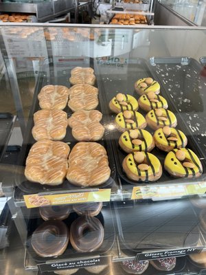 Krispy Kreme Doughnuts by null