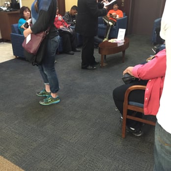 Chase Bank - Super long line and only three bankers - Banks & Credit Unions Near Me - Melrose Park, Illinois