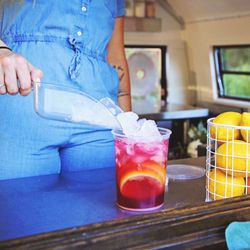 Ramblin' Rounds - A juicy Huckleberry Lemon Shake-Up