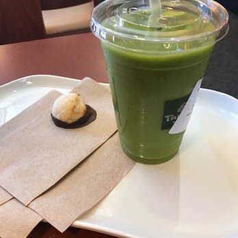 Panera Bread - Green smoothies justifies the macaroon, right ? - Sandwiches Near Me - Florham Park, New Jersey Panera Bread - Green smoothies justifies the macaroon, right ? - Sandwiches Near Me - Florham Park, New Jersey