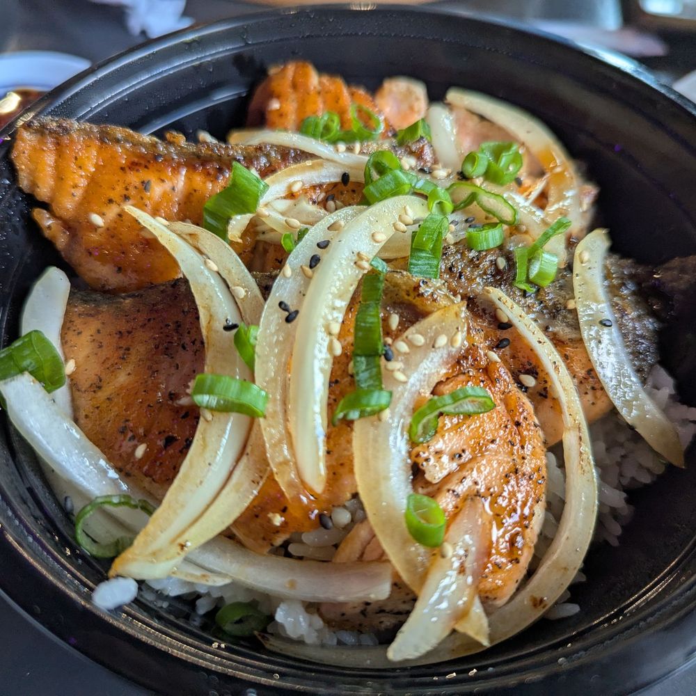 Rolls & Rice - Salmon Don - Salad Near Me - Happy Valley, Oregon Rolls & Rice - Salmon Don - Salad Near Me - Happy Valley, Oregon