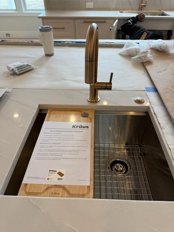 Slide of V & R Mechanical