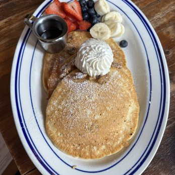 Duke's Grocery - Pancakes - Burgers Near Me - Washington, DC, District of Columbia