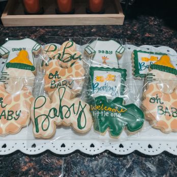 Chiwee's Cookies And Cake Pops - Desserts Near Me Chiwee's Cookies And Cake Pops - Desserts Near Me