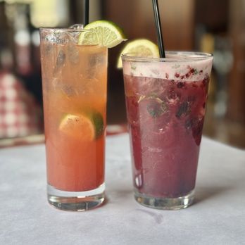 The Crab Pot Bellevue - Strawberry Ginger Smash (n/a); Blackberry Lemon Virgin Mojito (IG: @eatwithbaobae) - Seafood Near Me - Bellevue, Washington The Crab Pot Bellevue - Strawberry Ginger Smash (n/a); Blackberry Lemon Virgin Mojito (IG: @eatwithbaobae) - Seafood Near Me - Bellevue, Washington