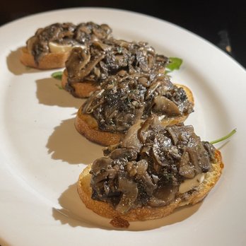 Mezzo Bistro & Bar - Crostini Ai Porcini - Italian Near Me - Honolulu, Hawaii Mezzo Bistro & Bar - Crostini Ai Porcini - Italian Near Me - Honolulu, Hawaii