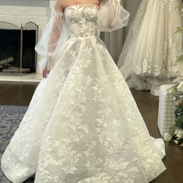Wedding dress Wedding dress