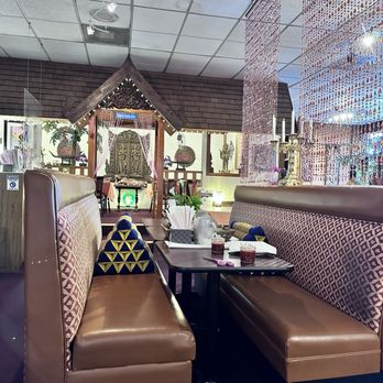 Thai Dishes Valencia - Lovely and clean - Thai Near Me - Valencia, California