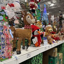 Lowe's Home Improvement - Christmas decor