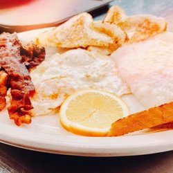 Grits, eggs, and bacon oh my!