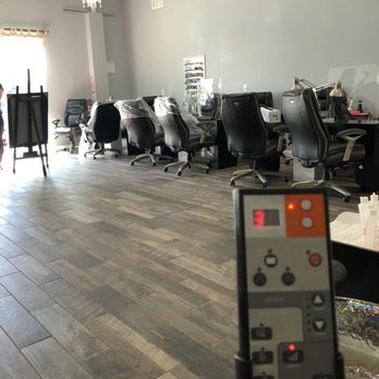 Chic Nails & Spa - Spacious area - Nail Salons Near Me - Elk Grove, California