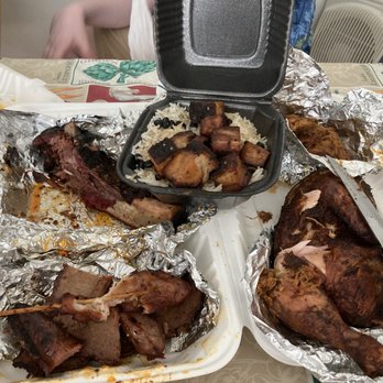 Commonwealth BBQ - The meats - Barbeque Near Me - Wrentham, Massachusetts