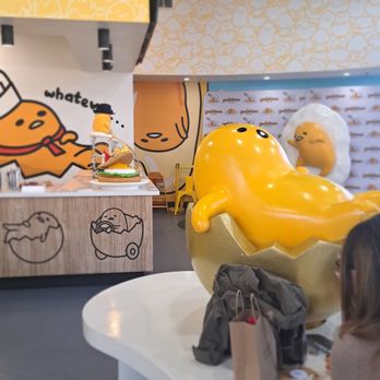 Gudetama Cafe - Egg table - Cafes Near Me - Buena Park, California