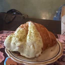 Pistachio Croissant