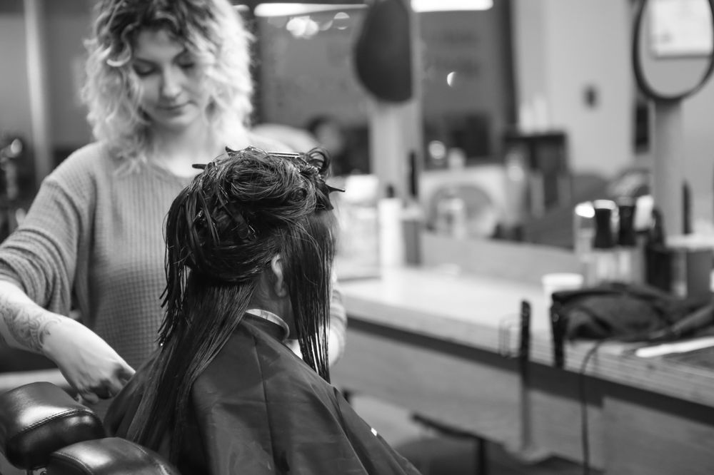 Nova Hair Studio Logo