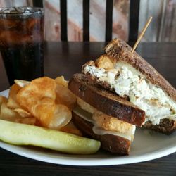 Brock's River Walk Tavern & Grill