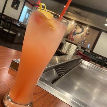Osaka Steak House - White peach passion (cold sake and peach schnapps) Yum! - Sushi Bars Near Me - Clawson, Michigan