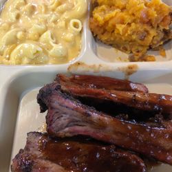 Macaroni and cheese, Sweet potatoes& Barbecue Ribs!
