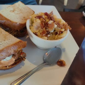 Pig N Pig - My friend had a smoked meatloaf sandwich and Mac and cheese. - Barbeque Near Me - Fullerton, California