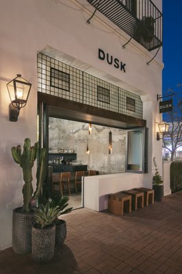 Dusk Bar by null