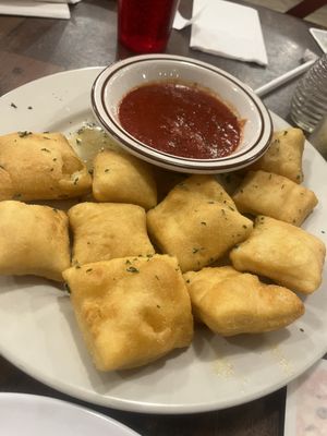 Vinny's Pizzeria by null