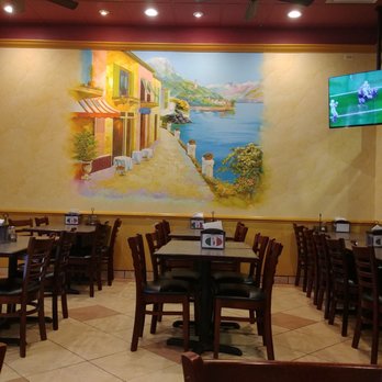 Paisano's Pizza - Dining area - Pizza Near Me - Germantown, Maryland Paisano's Pizza - Dining area - Pizza Near Me - Germantown, Maryland