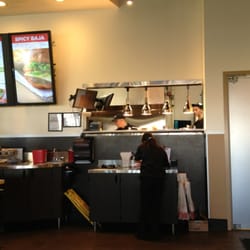 Smashburger - Looking into the kitchen