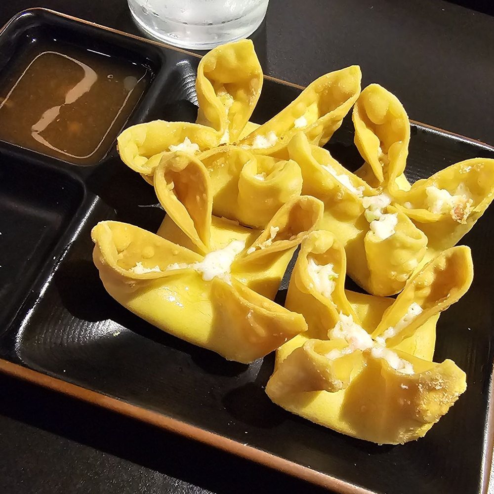Let's Sushi - Sushi Bars Near Me - Wexford, Pennsylvania